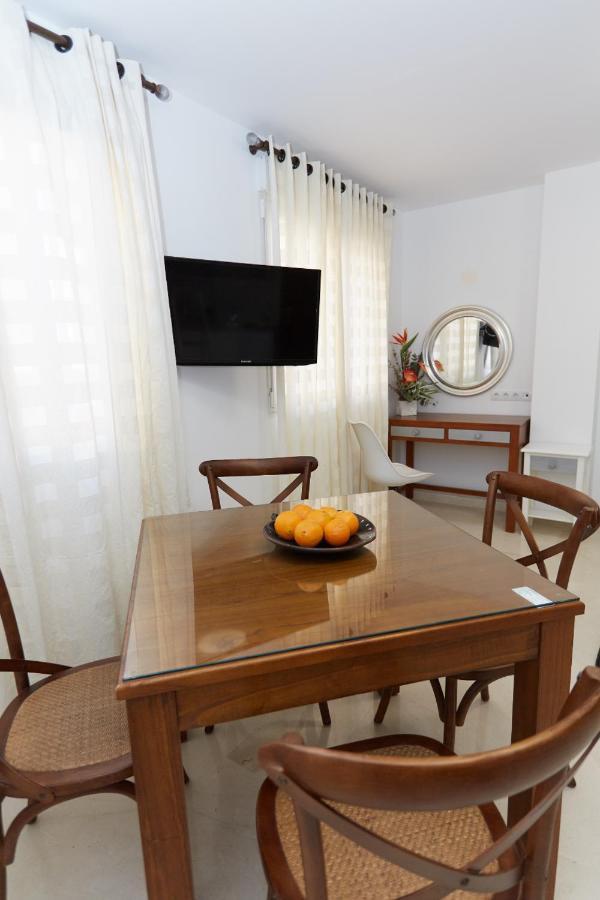 Apartamentos Anfiteatro เบนิดอร์ม ภายนอก รูปภาพ